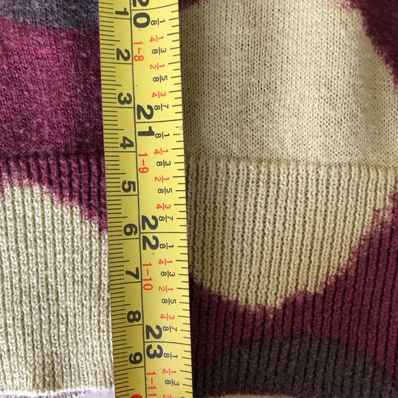 VERA WANG SIMPLY VERA GEOMETRIC DESIGN SWEATER - Picture 16 of 16